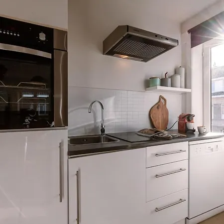 Huswell - Sunny Bright In The Center Of * De Haan