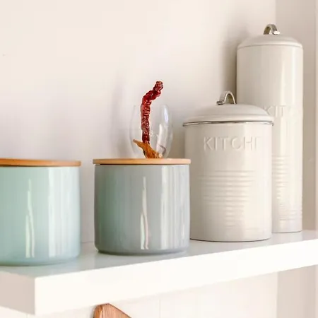 Casiola - Sunny Bright In The Center Of Le Coq